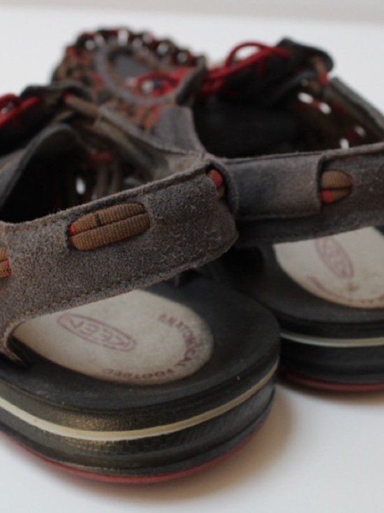 Keen uneek men’s sandals main image 10